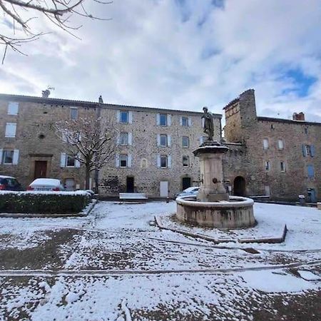 Logement Moderne Au Coeur Du Village Saint-Georges-de-Luzençon Εξωτερικό φωτογραφία
