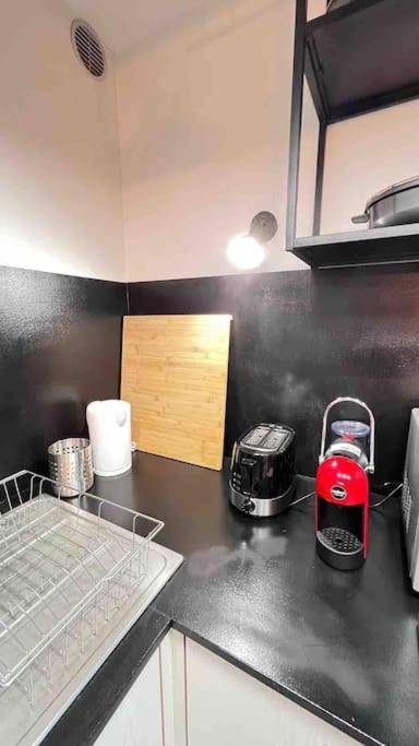 Logement Moderne Au Coeur Du Village Saint-Georges-de-Luzençon Εξωτερικό φωτογραφία