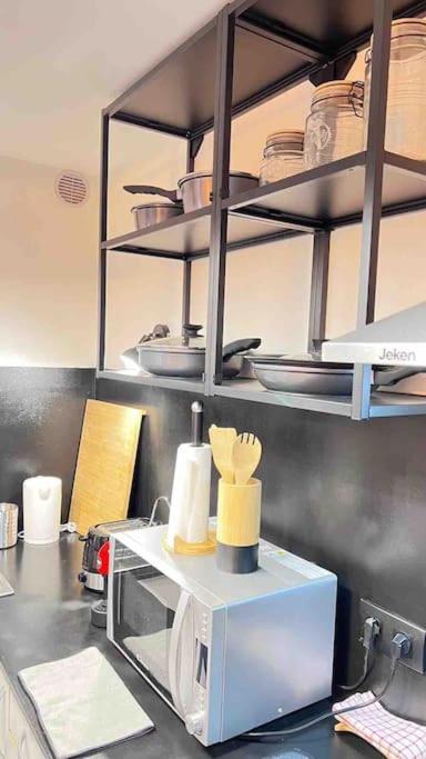 Logement Moderne Au Coeur Du Village Saint-Georges-de-Luzençon Εξωτερικό φωτογραφία