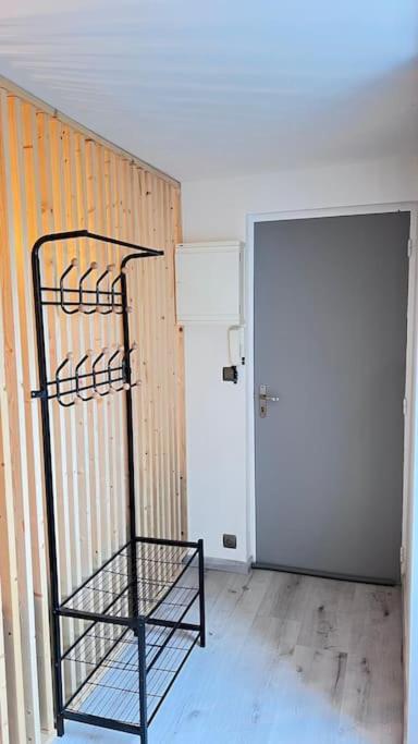 Logement Moderne Au Coeur Du Village Saint-Georges-de-Luzençon Εξωτερικό φωτογραφία