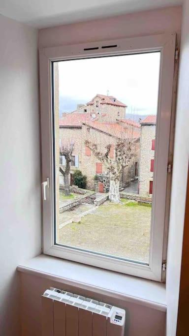 Logement Moderne Au Coeur Du Village Saint-Georges-de-Luzençon Εξωτερικό φωτογραφία